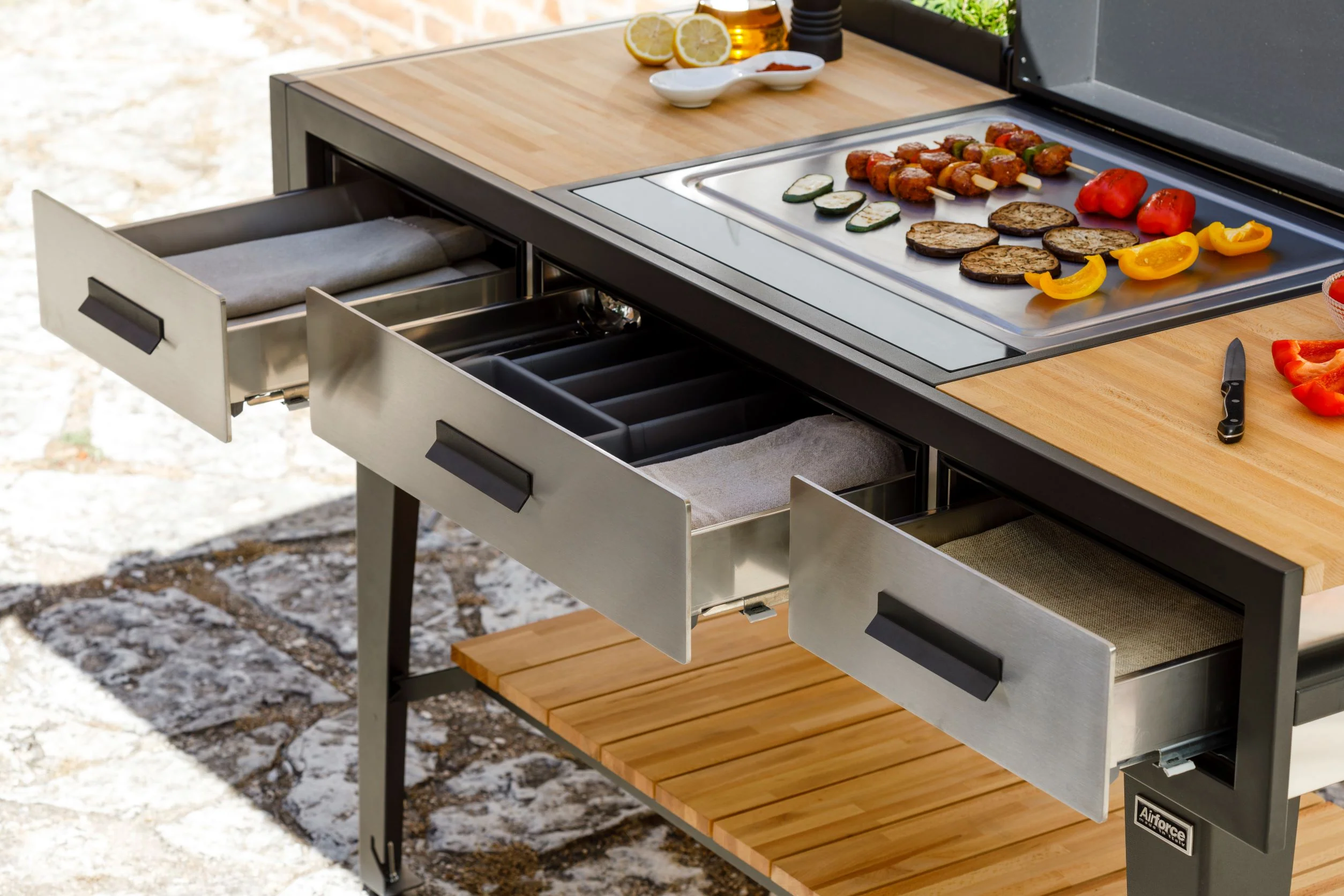 Airforce E-Cook 150cm BBQ Luxury Outdoor Cooking with a 58cm Teppanyaki Induction Hob - Image 8