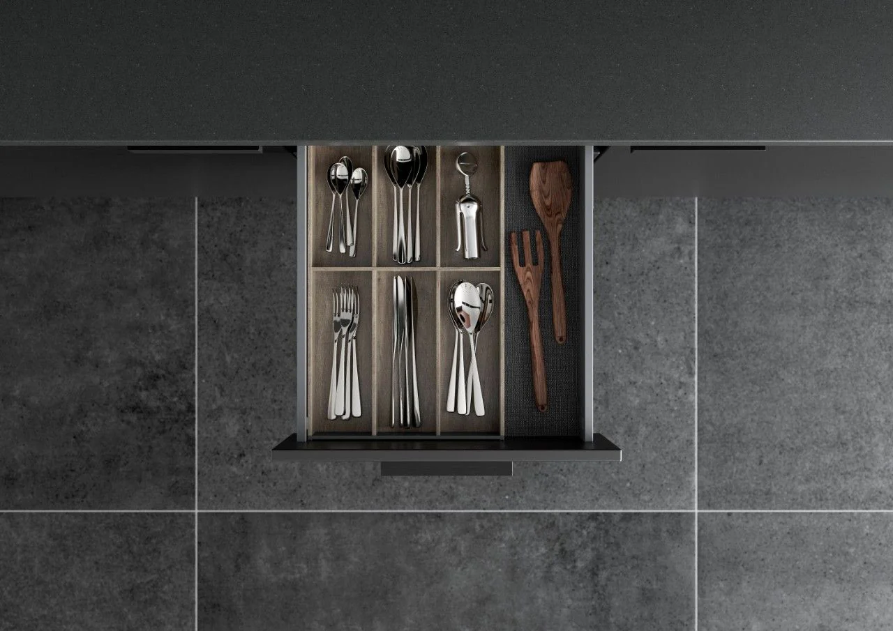 Blum AMBIA-LINE Cutlery Insert Kit - Nebraska Oak ALC.45.110P.NO - Image 2