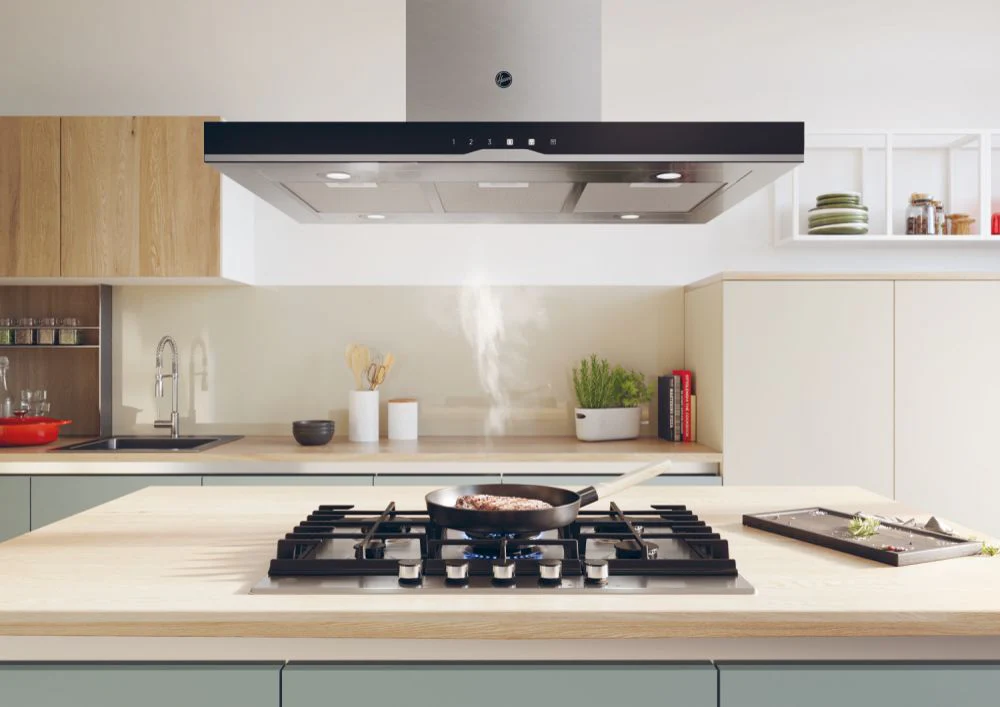 Hoover HTSI9CBK5XWIFI 90cm Wi-Fi Island hood, black glass & SS trim